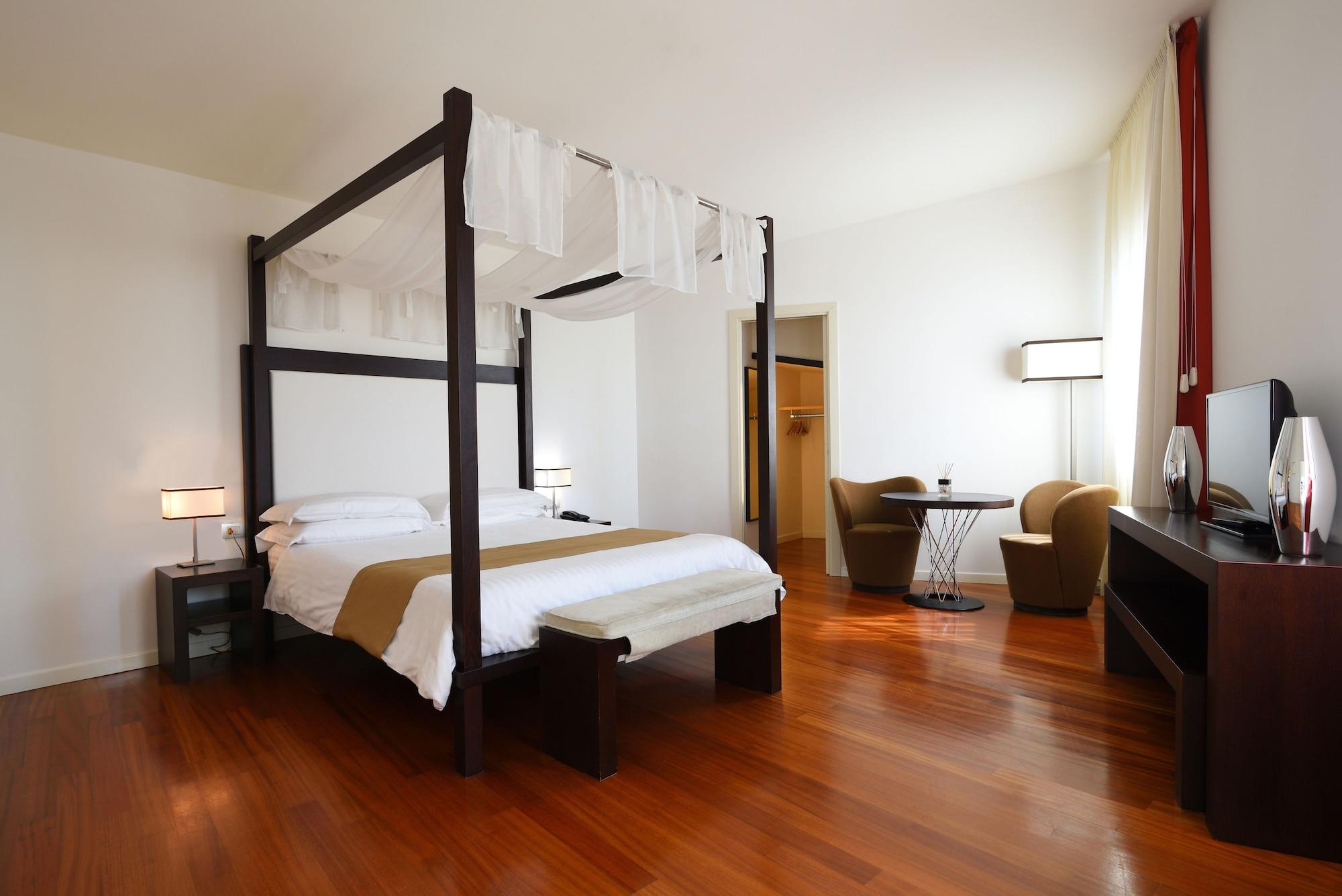 Eden Rock Apart-hotel 4*