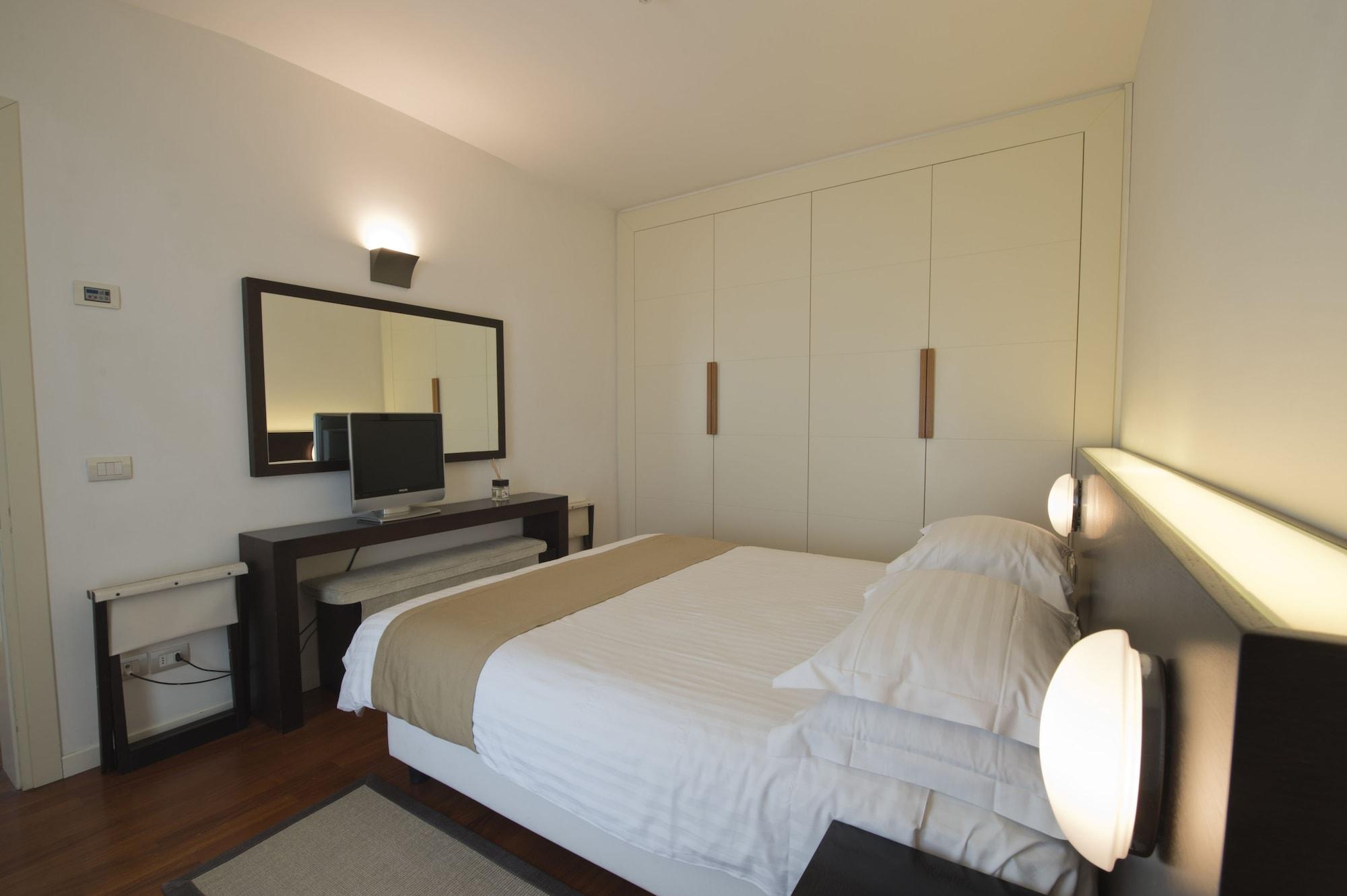 Eden Rock Apart-hotel 4*