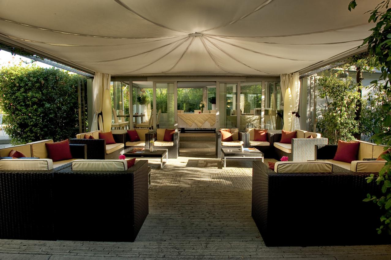 Apart-hotel Eden Rock 4*